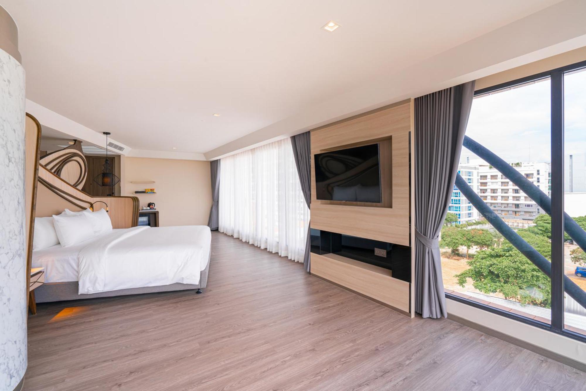 Amethyst Hotel Патая Екстериор снимка