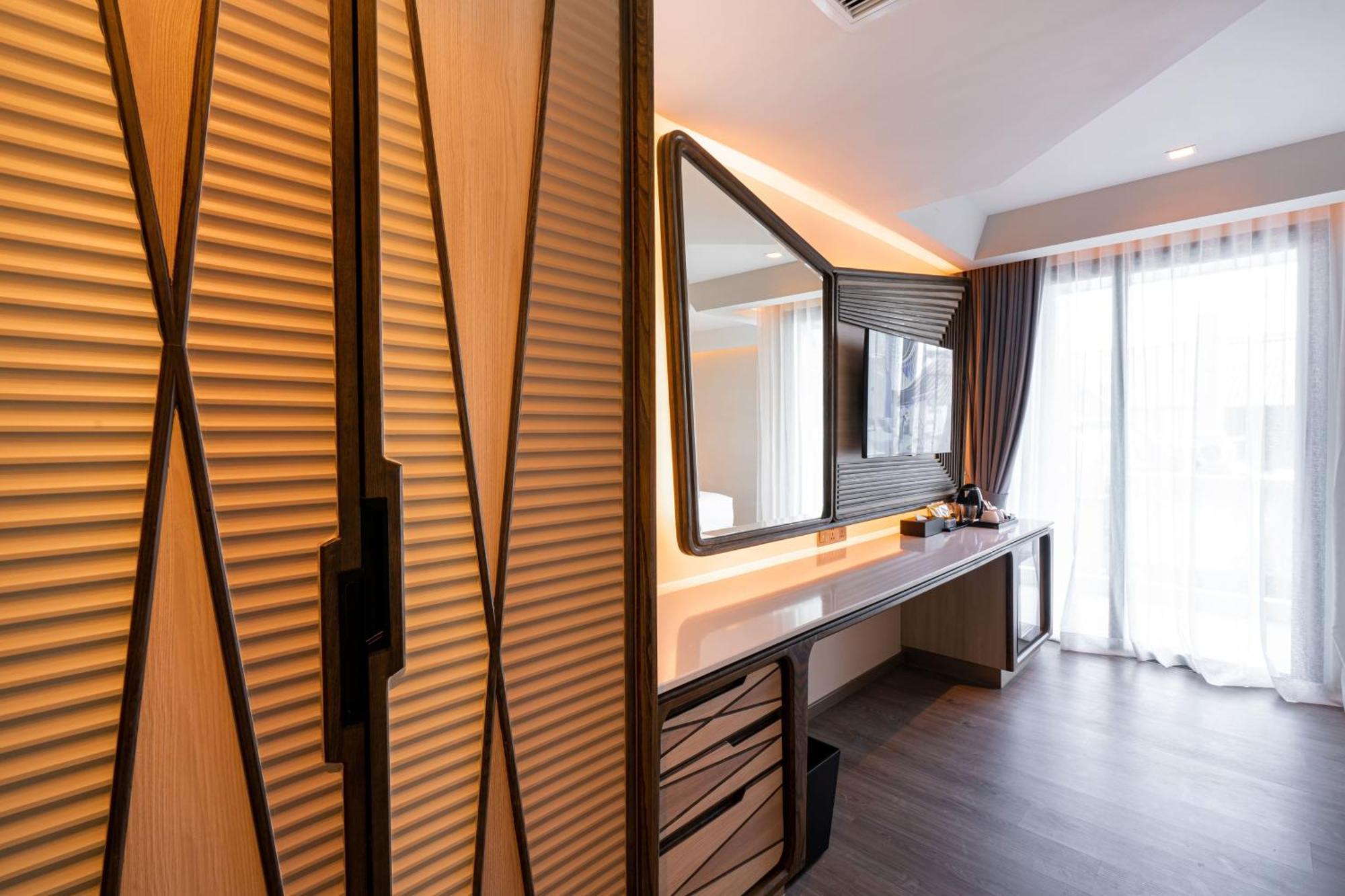 Amethyst Hotel Патая Екстериор снимка