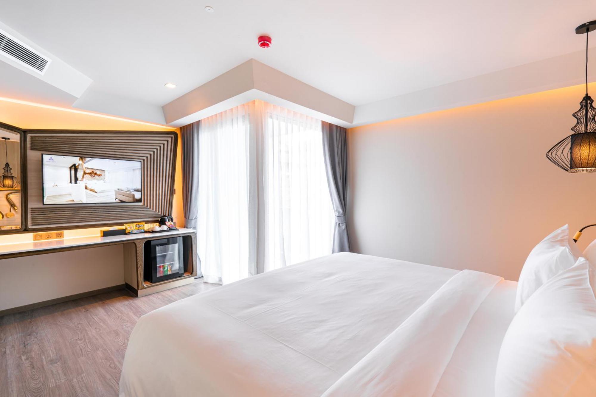 Amethyst Hotel Патая Екстериор снимка