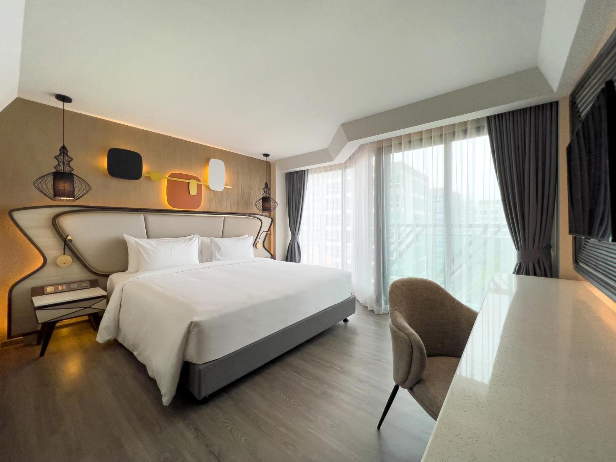 Amethyst Hotel Патая Екстериор снимка