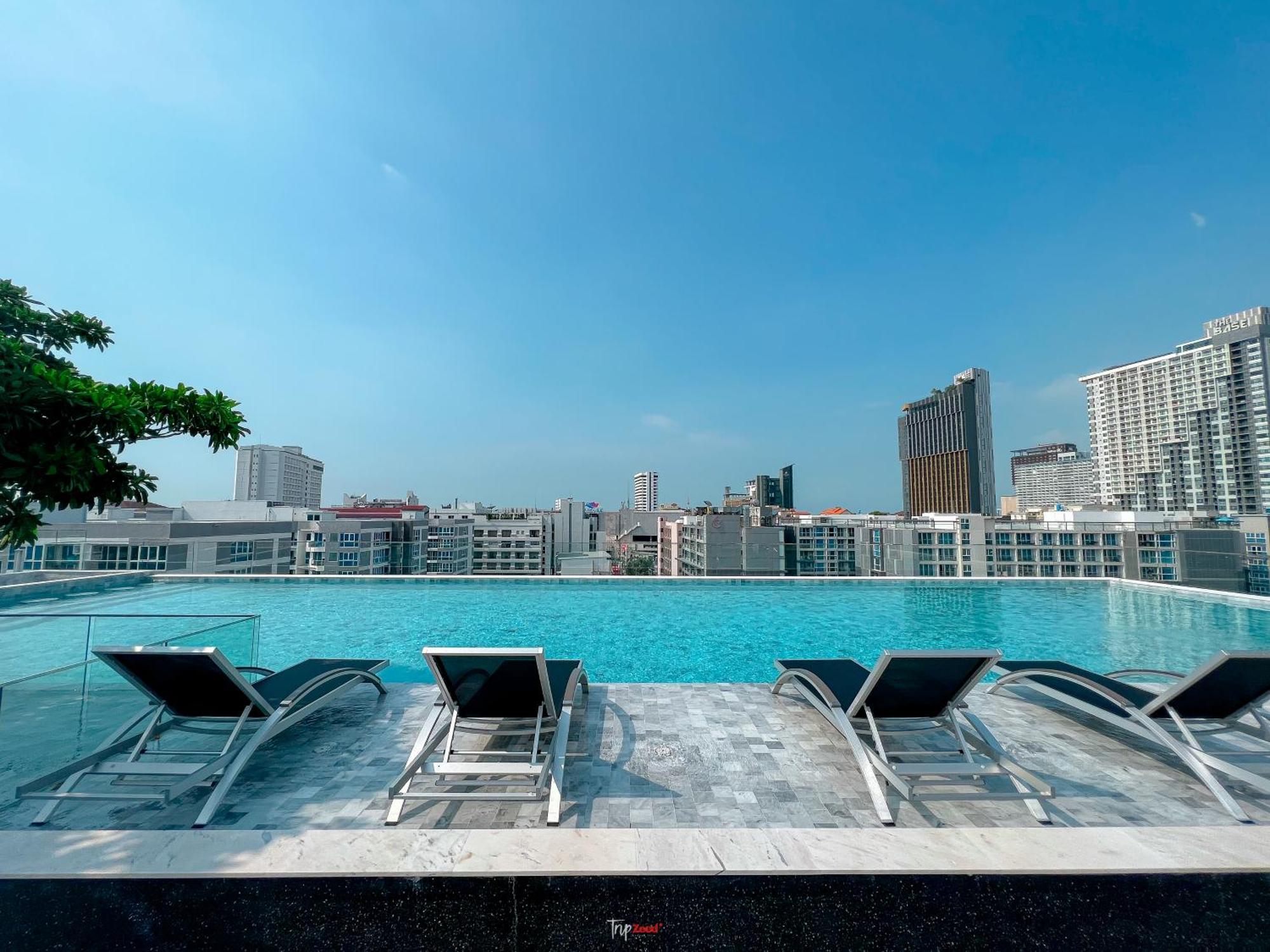 Amethyst Hotel Патая Екстериор снимка
