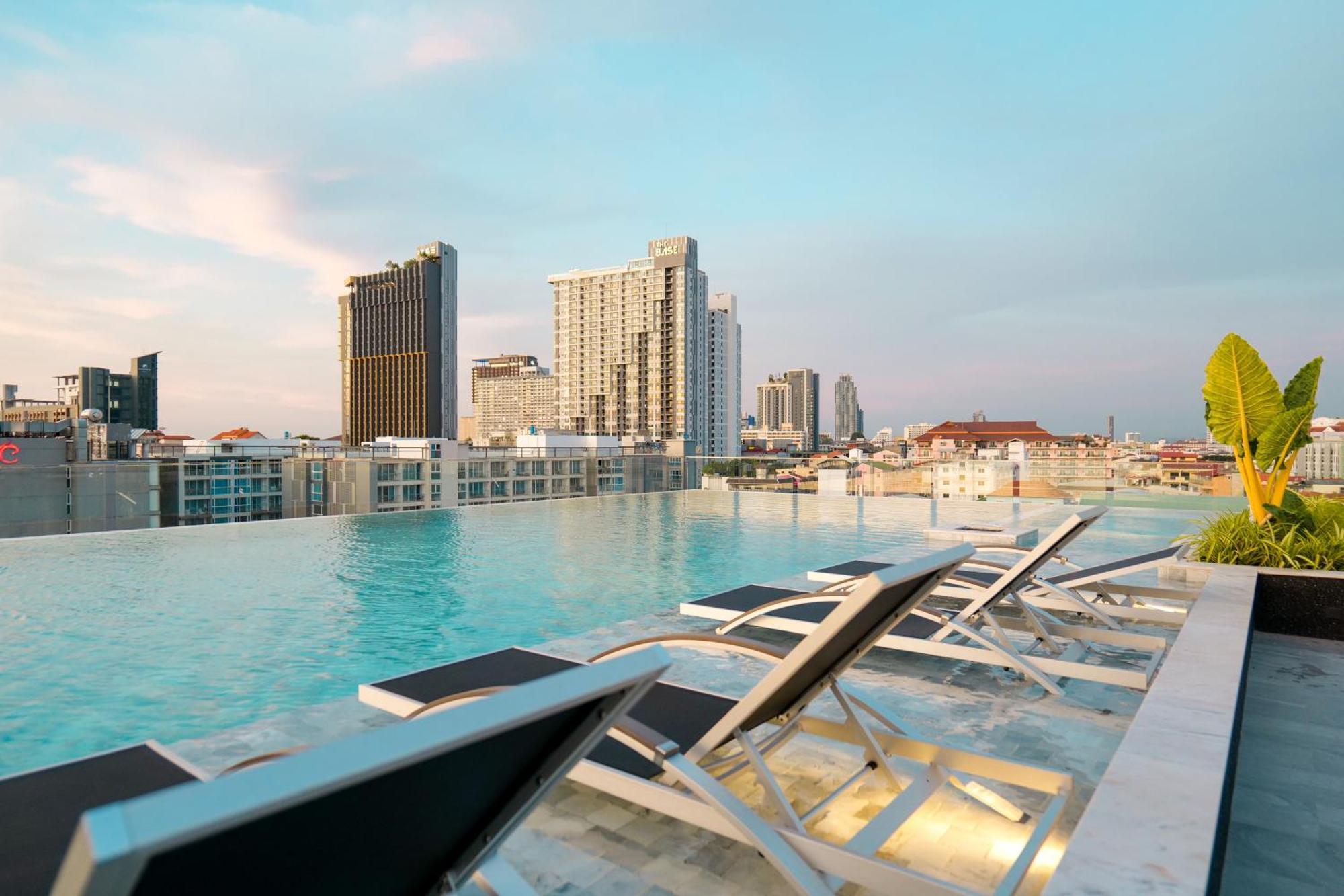 Amethyst Hotel Патая Екстериор снимка