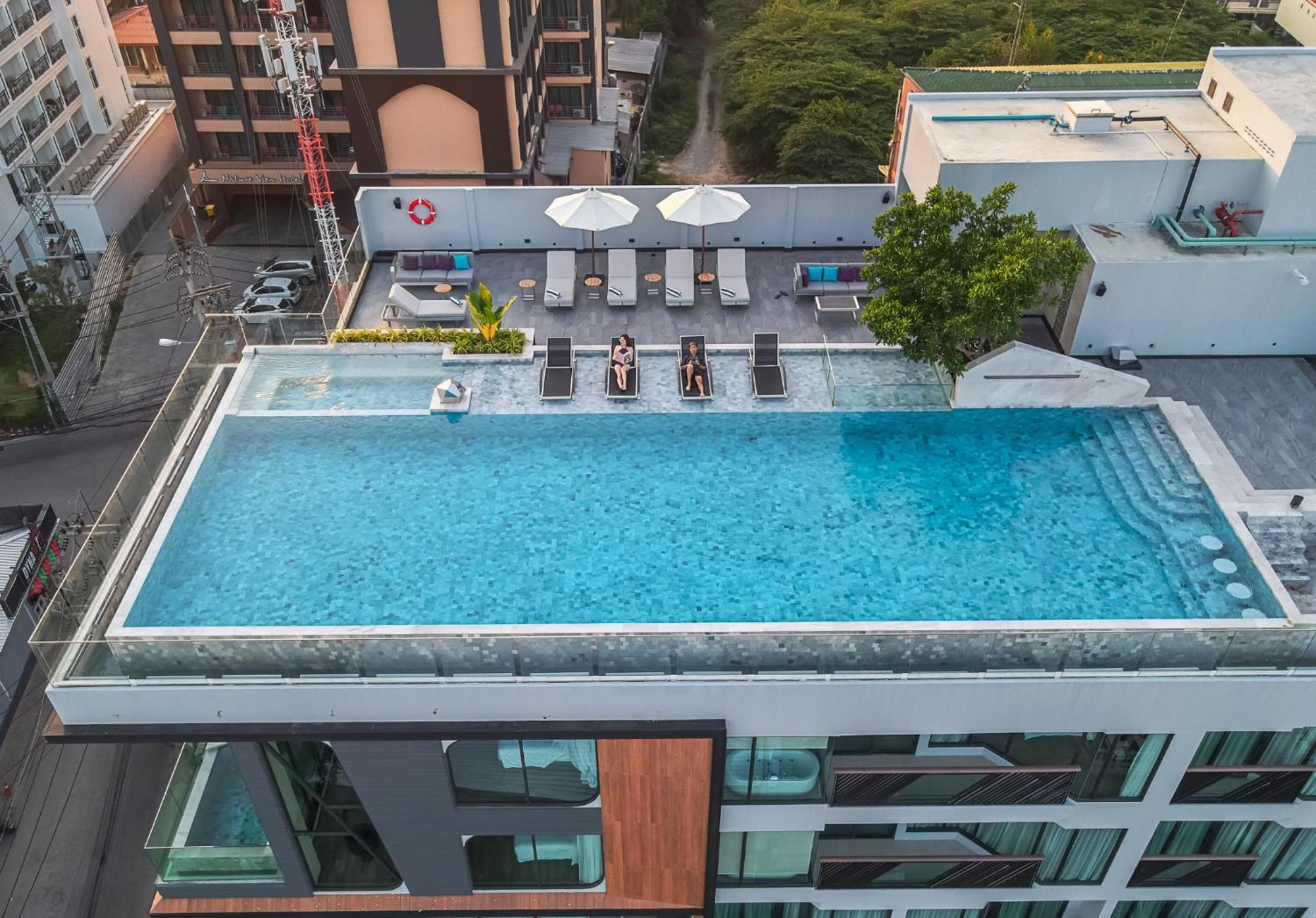 Amethyst Hotel Патая Екстериор снимка