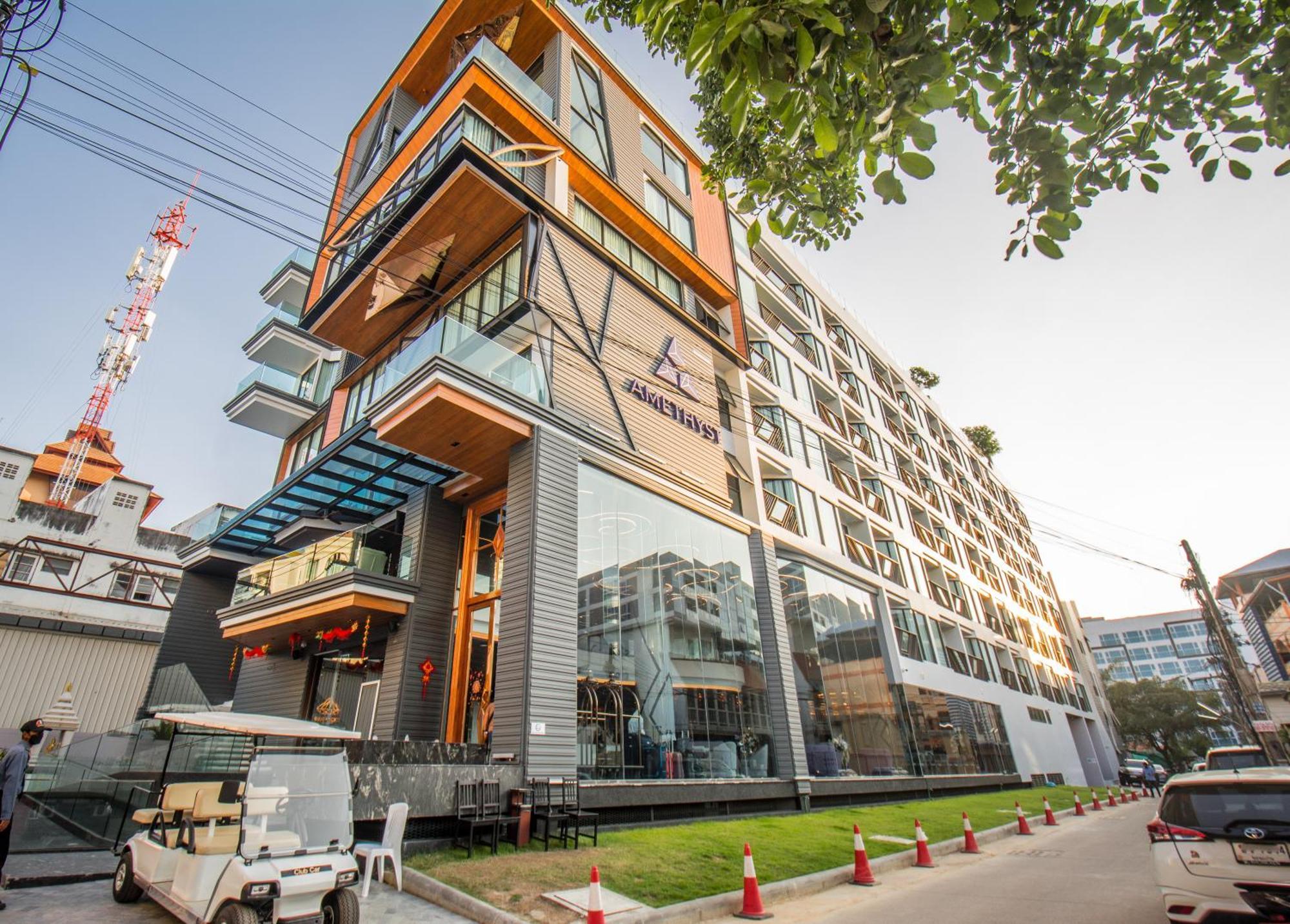 Amethyst Hotel Патая Екстериор снимка